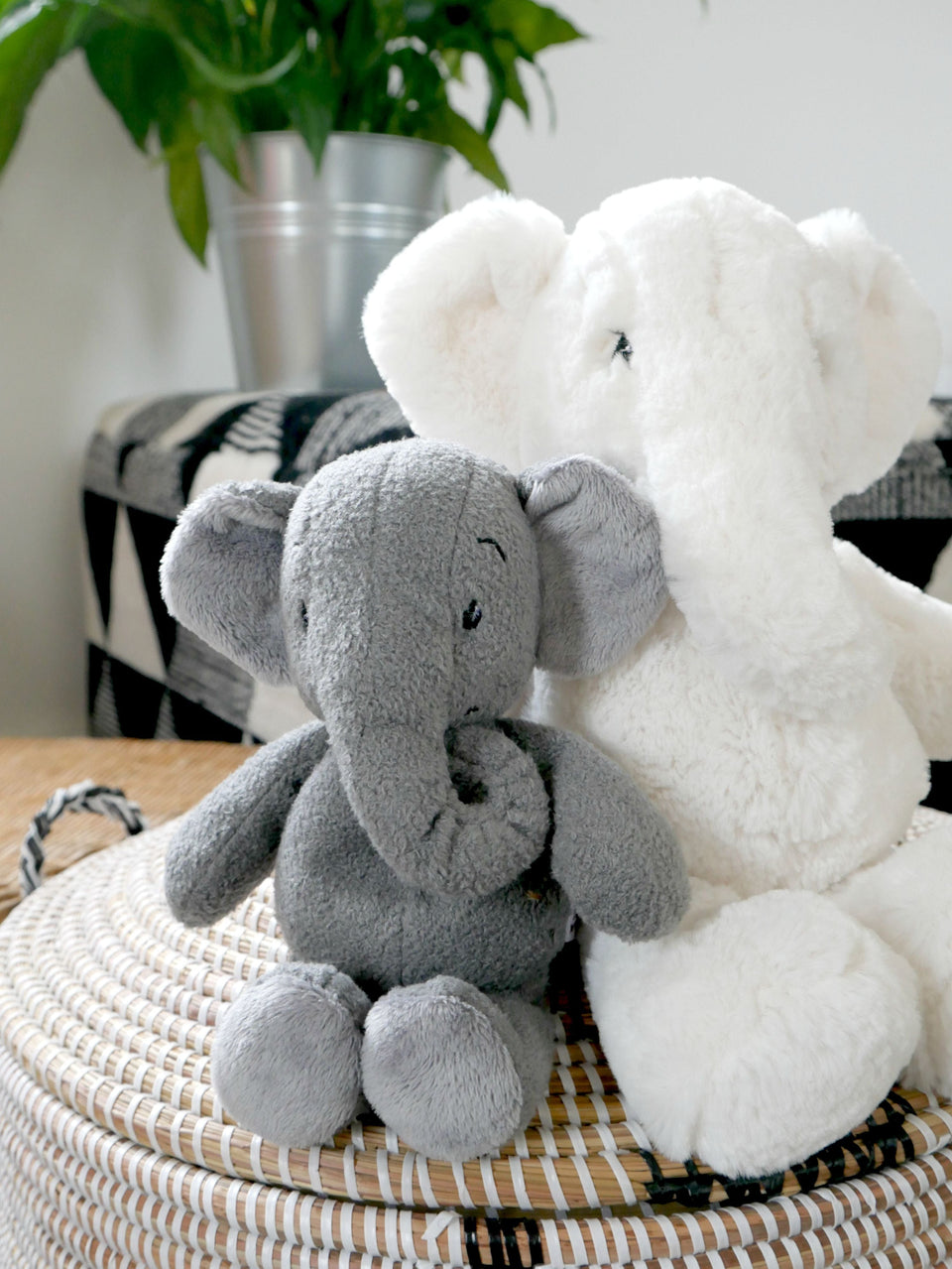 WWF CUB CLUB EBU THE ELEPHANT PINK W/CRINKLE EARS 22cms PLUSH